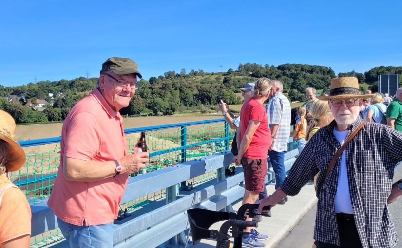 Besuch der neuen Haarbachtalbrücke