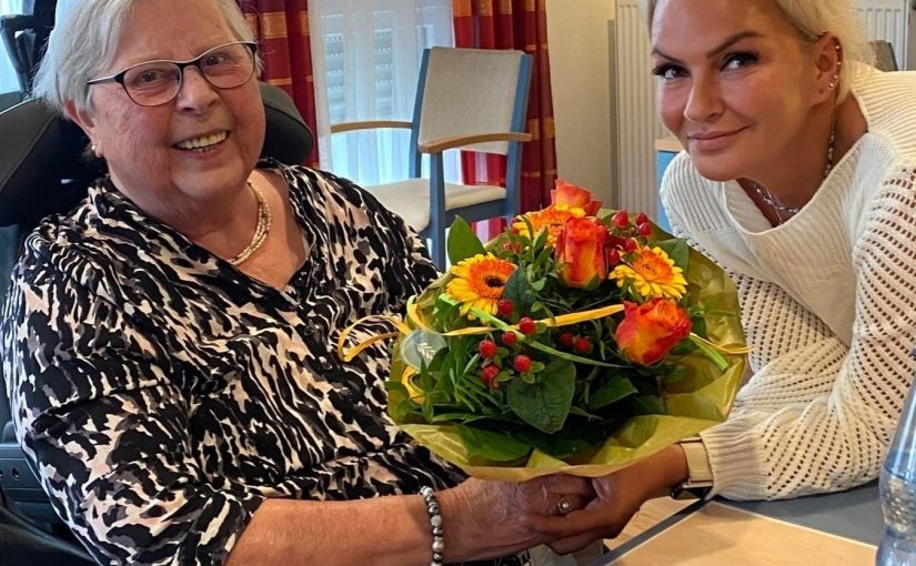 „Dinner for One“ oder der 90. Geburtstag