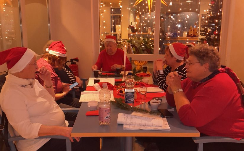 Eine Weihnachtsfeier voller Freude und Gemeinschaft