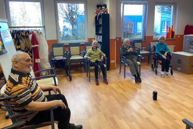 Wir tanzen im Sitzen