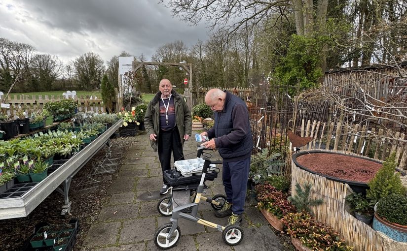Frühlingseinkauf im Gartencenter