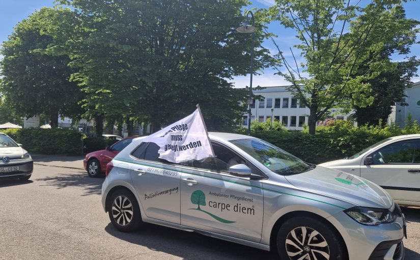Autokorso zum Tag der Pflege