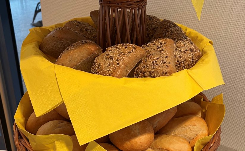 Gemeinschaft und Wertschätzung am Tag der Pflege mit gemeinsamem Frühstück