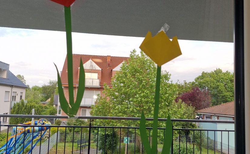 Tulpen basteln in der Kurzzeitpflege Wiedenbrück
