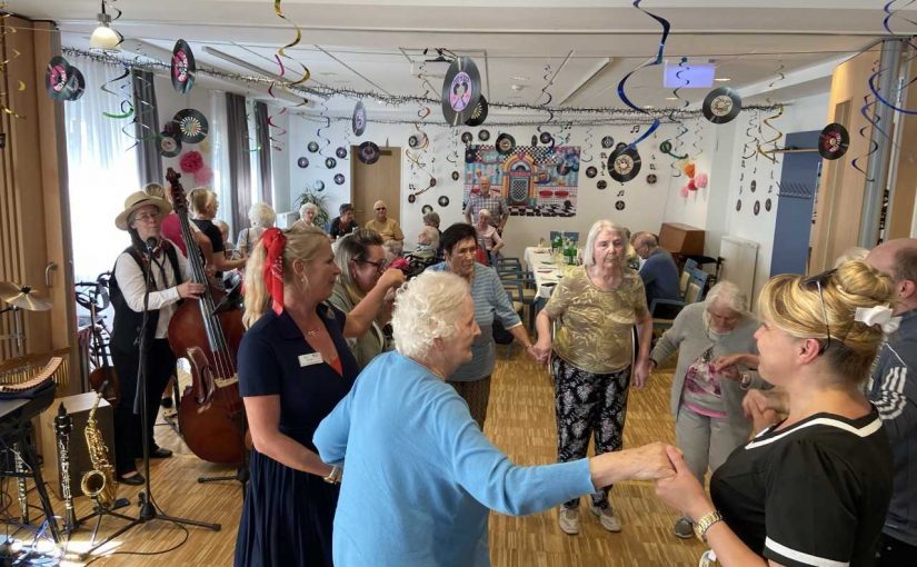 Nostalgisches Sommerfest voller Freude und Musik
