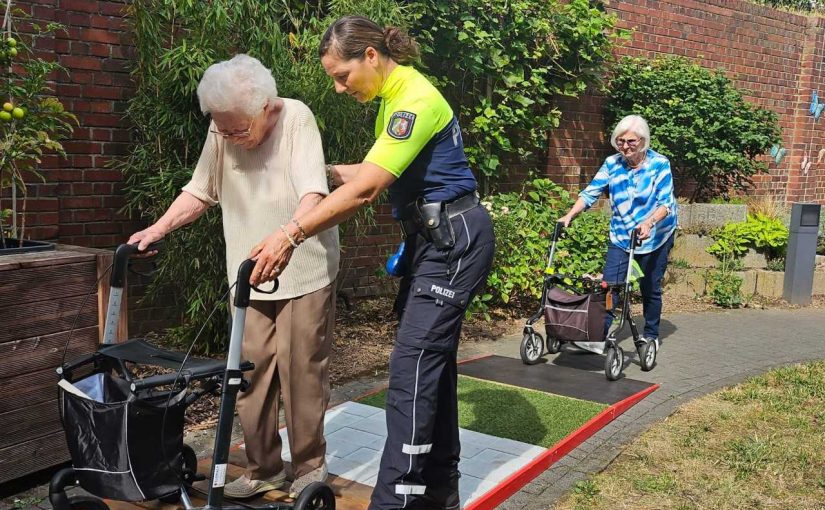 Rollator-Training mit der Polizei in Jüchen